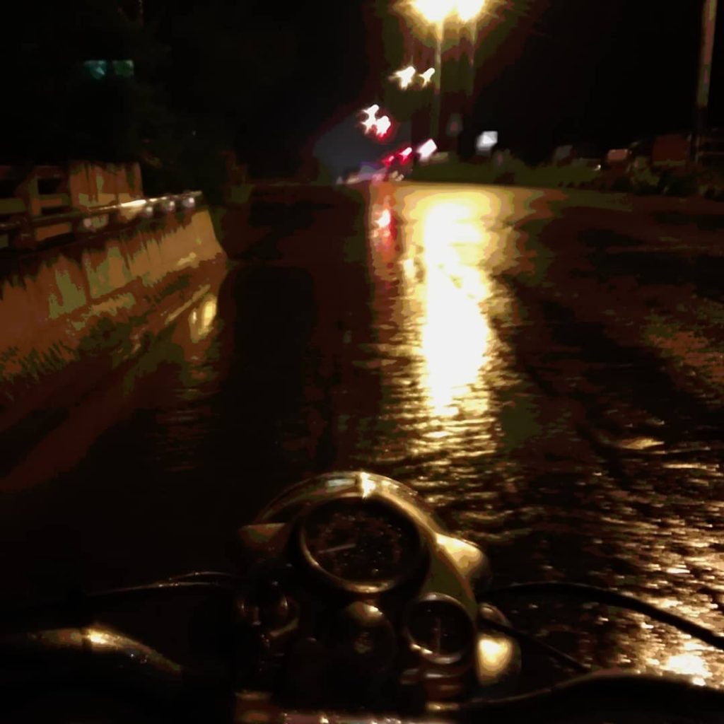 La pluja, una de les pitjors condicions per a la conducció en moto